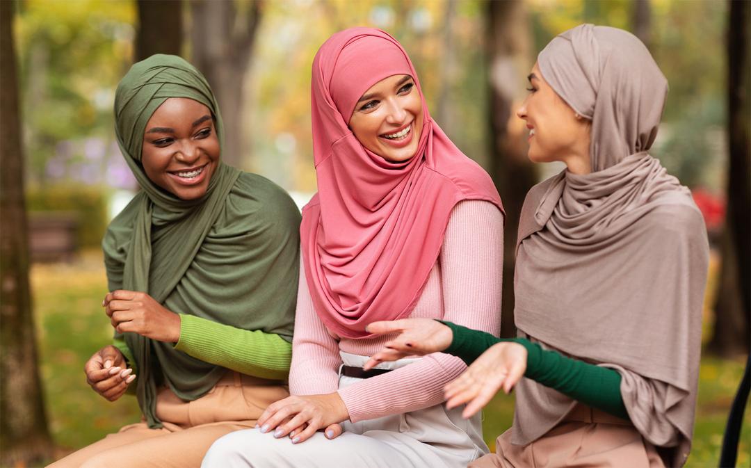 Muslim Women Image