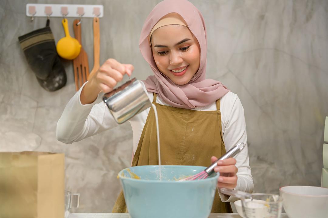 Muslimah Preparing Ramadan Dessert Recipes for Iftar